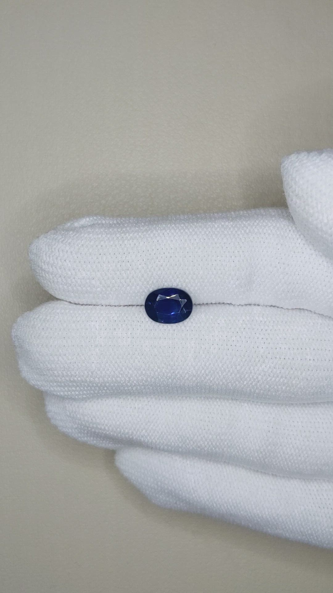 1.67 Ct. Blue Sapphire from Ceylon (Sri Lanka) Size Video