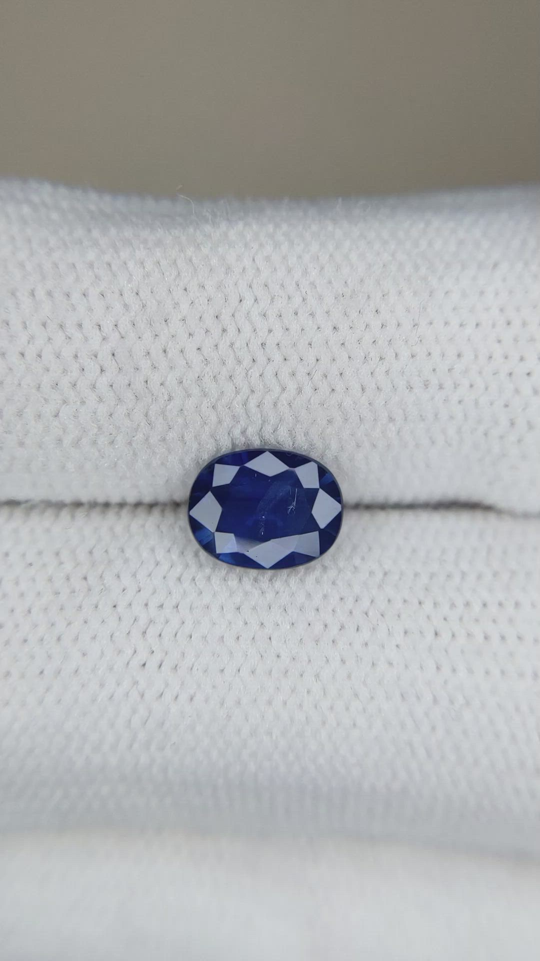 1.42 Ct. Blue Sapphire from Ceylon (Sri Lanka) Size Video