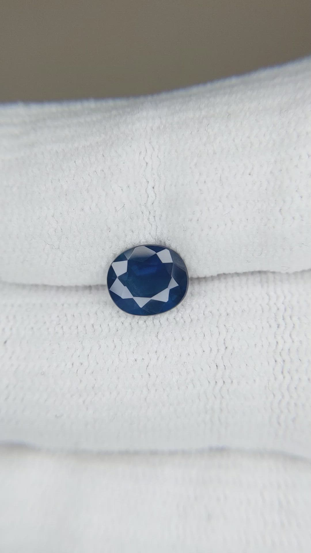 1.59 Ct. Blue Sapphire from Ceylon (Sri Lanka) Size Video