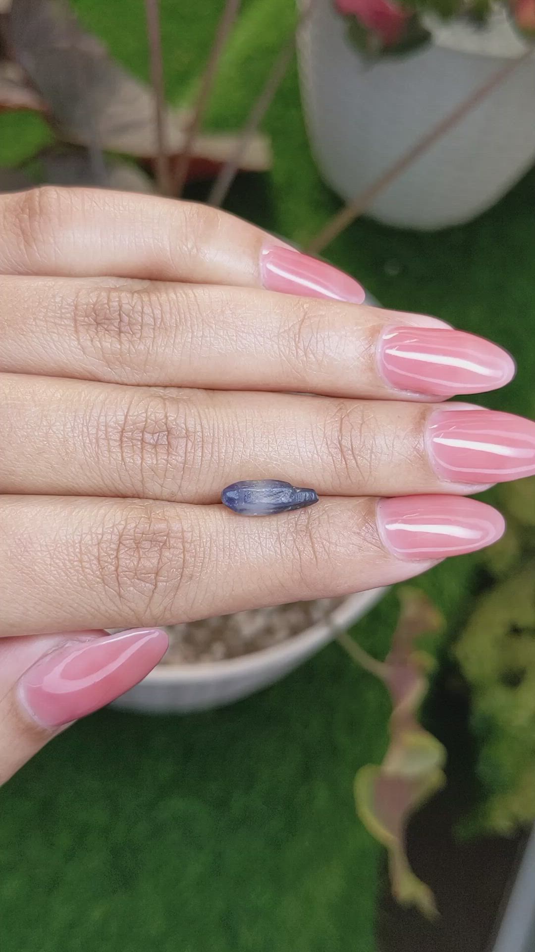 2.74 Ct. Bi Color / Parti Sapphire from Ceylon (Sri Lanka) Size Video