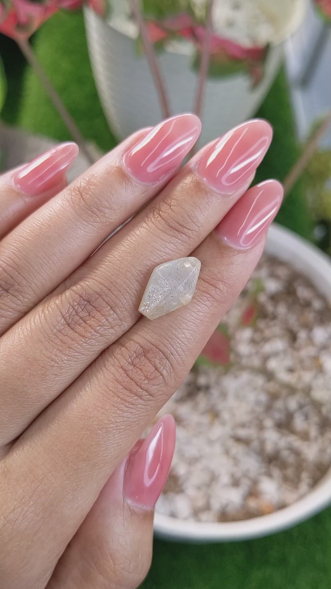 8.51 Ct. Grey Sapphire from Ceylon (Sri Lanka) Size Video