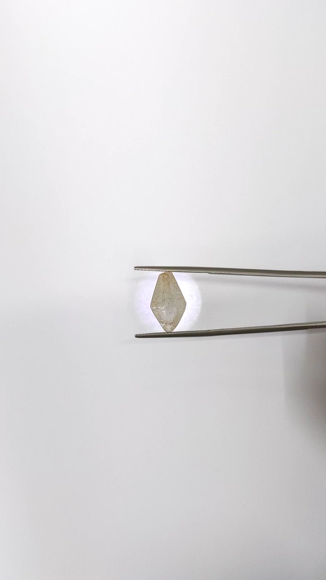 8.51 Ct. Grey Sapphire from Ceylon (Sri Lanka) Size Video