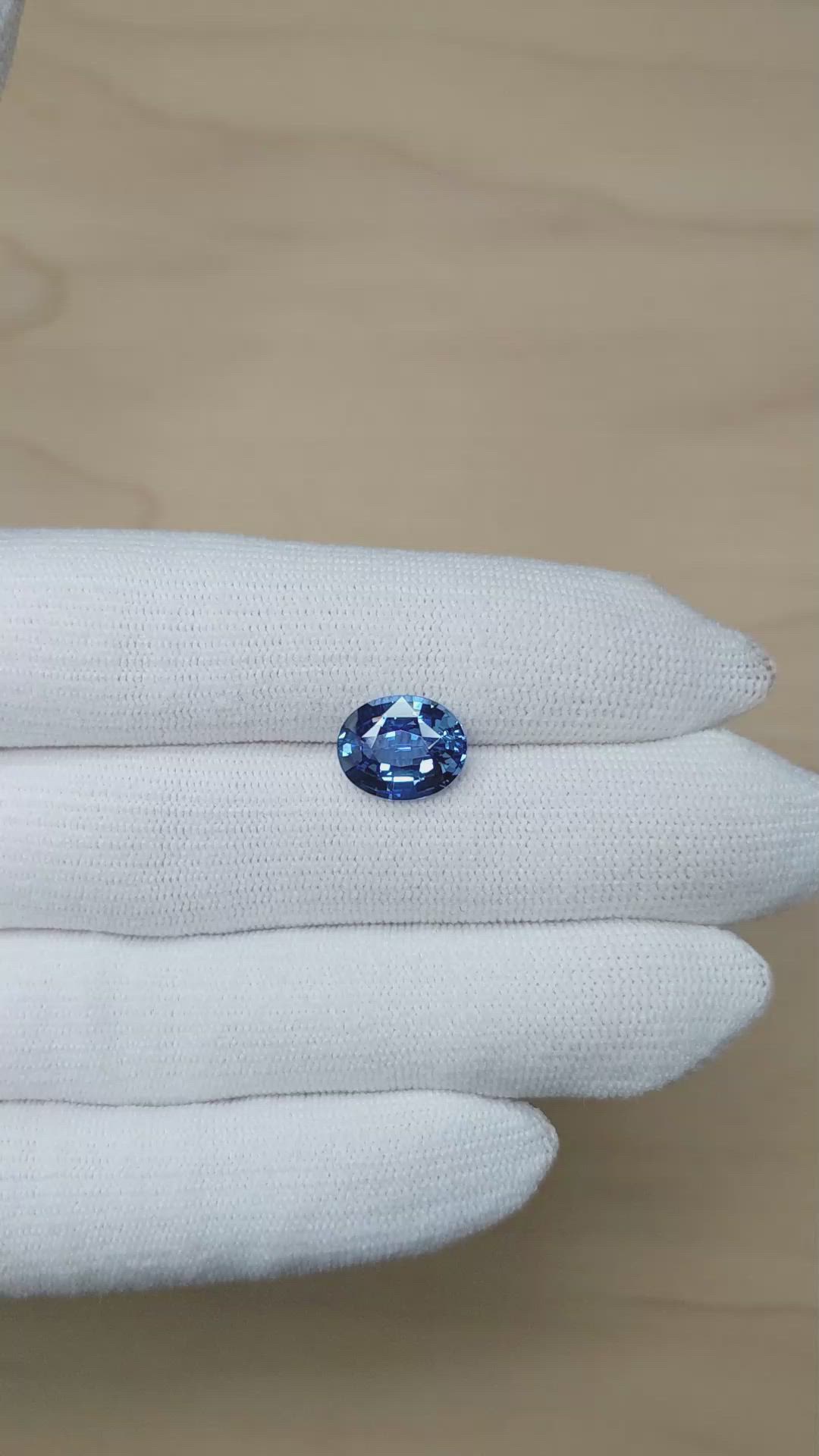 5.00 Ct. Blue Sapphire from Ceylon (Sri Lanka) Size Video