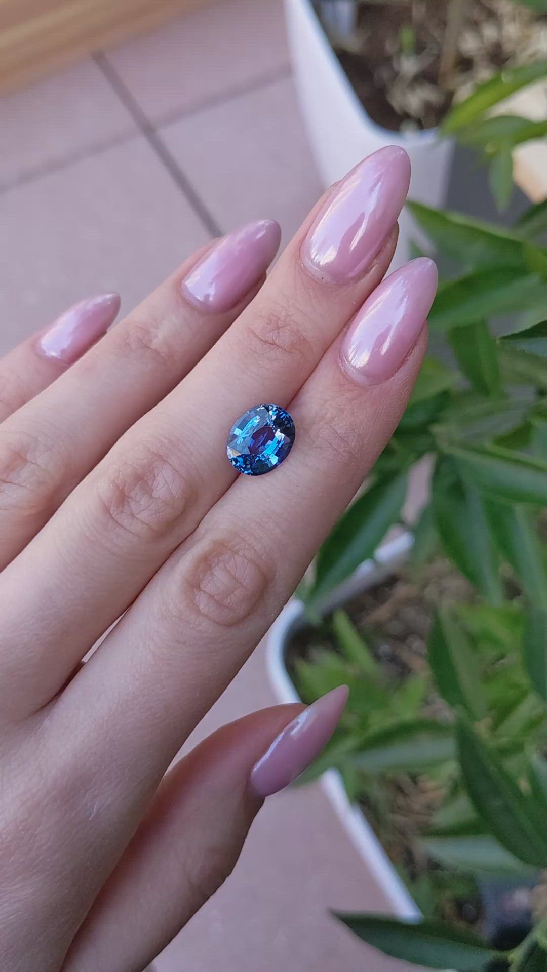 5.00 Ct. Blue Sapphire from Ceylon (Sri Lanka) Size Video