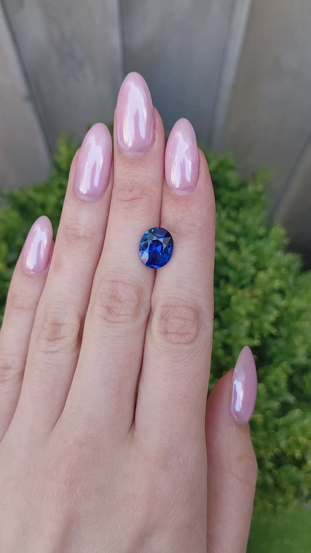 5.28 Ct. Blue Sapphire from Ceylon (Sri Lanka) Size Video