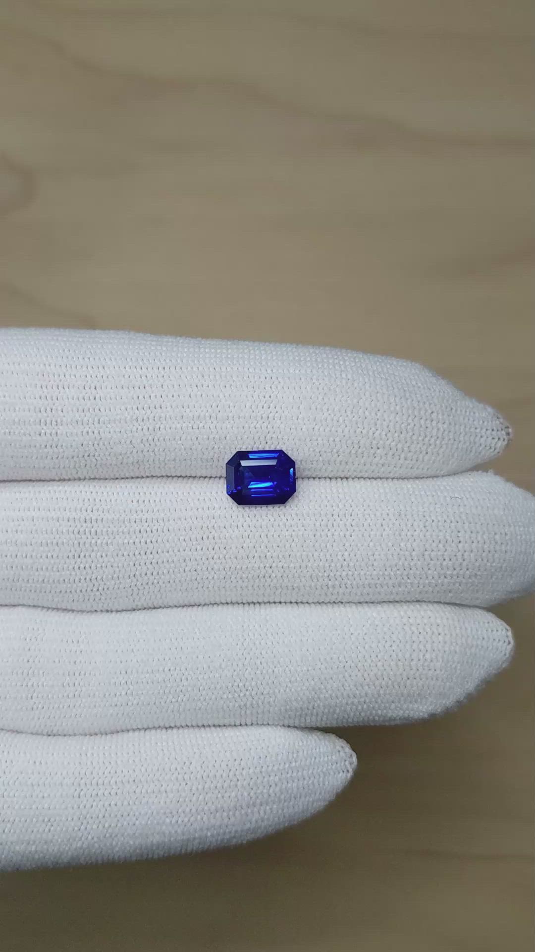 2.64 Ct. Blue Sapphire from Ceylon (Sri Lanka) Size Video