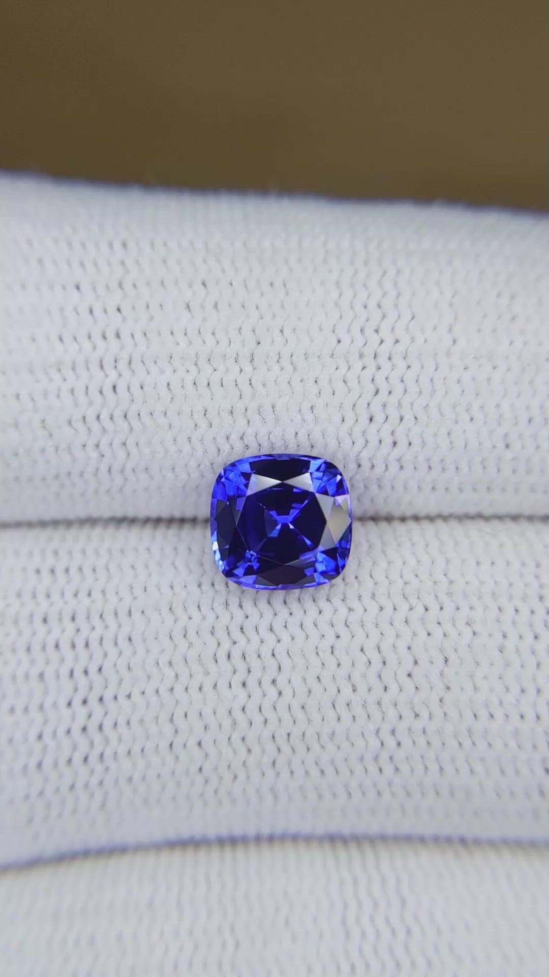 2.17 Ct. Blue Sapphire from Ceylon (Sri Lanka) Size Video