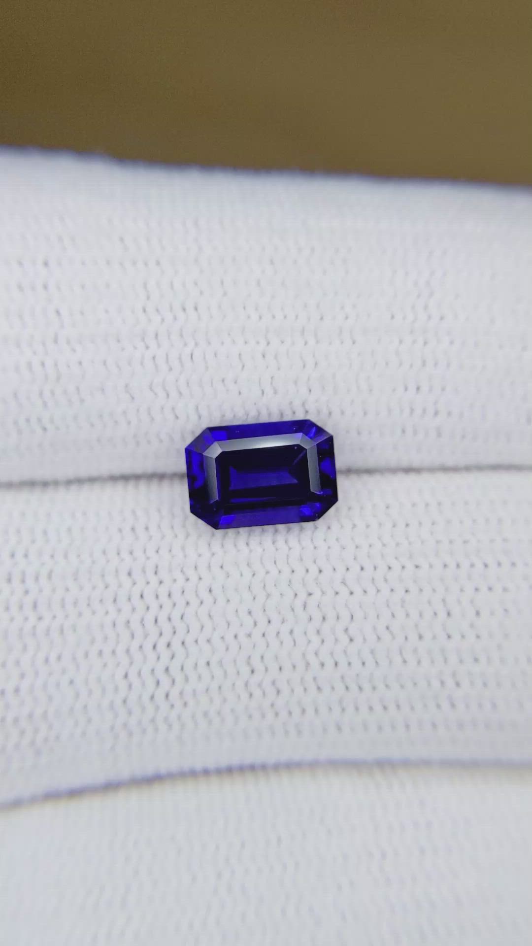 2.20 Ct. Blue Sapphire from Ceylon (Sri Lanka) Size Video