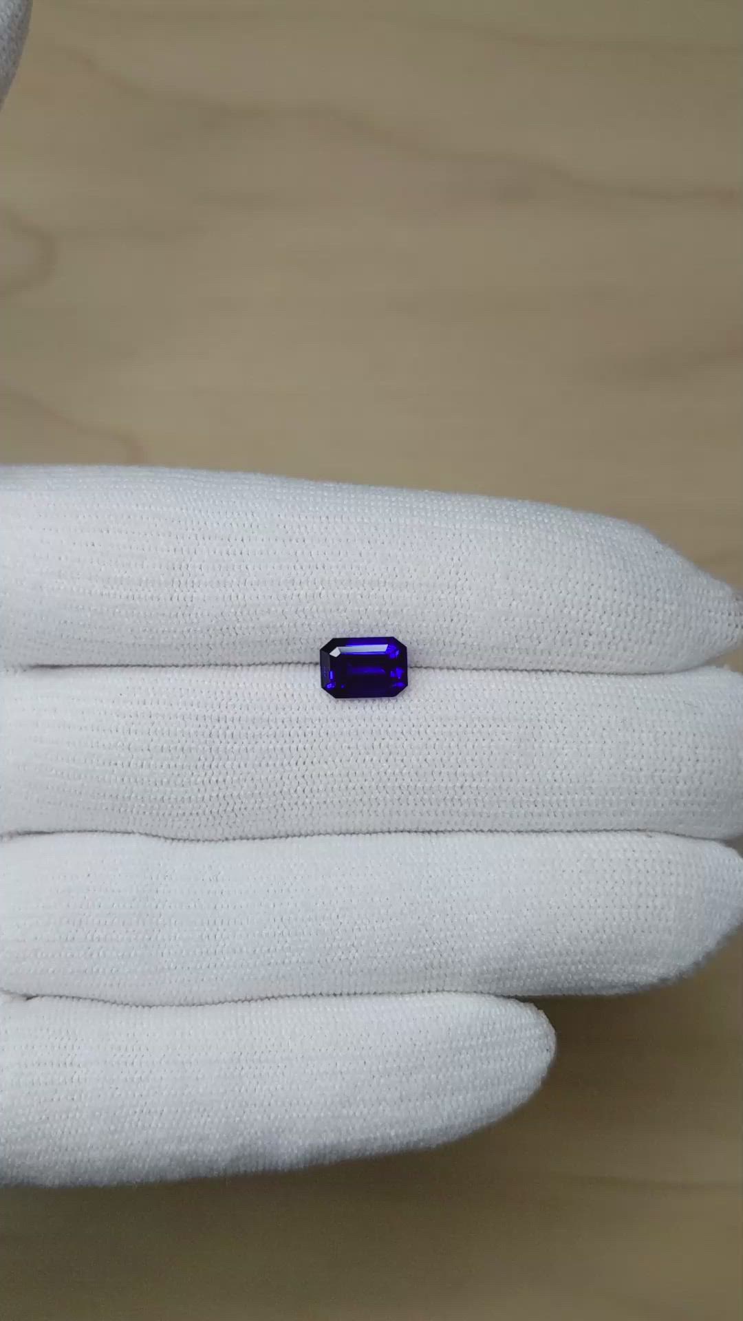 2.20 Ct. Blue Sapphire from Ceylon (Sri Lanka) Size Video