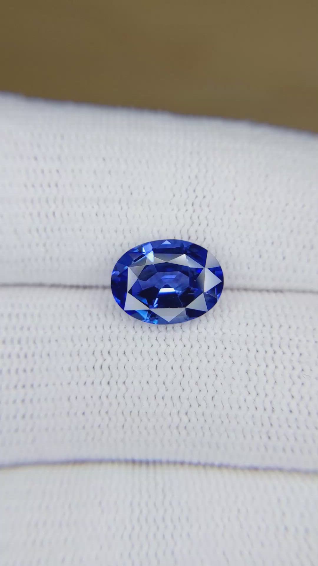 3.12 Ct. Blue Sapphire from Ceylon (Sri Lanka) Size Video