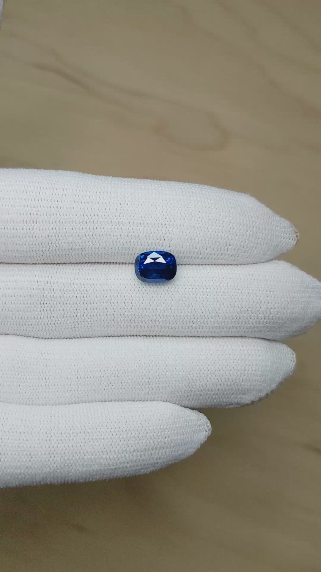 3.59 Ct. Blue Sapphire from Ceylon (Sri Lanka) Size Video