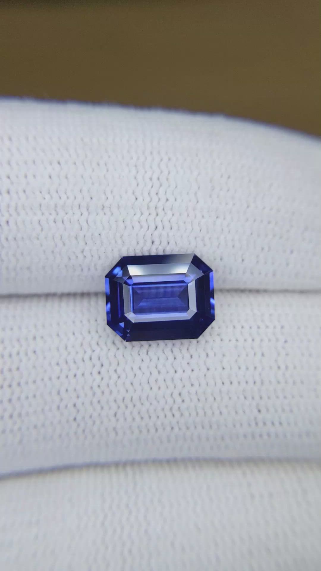 3.64 Ct. Blue Sapphire from Ceylon (Sri Lanka) Size Video
