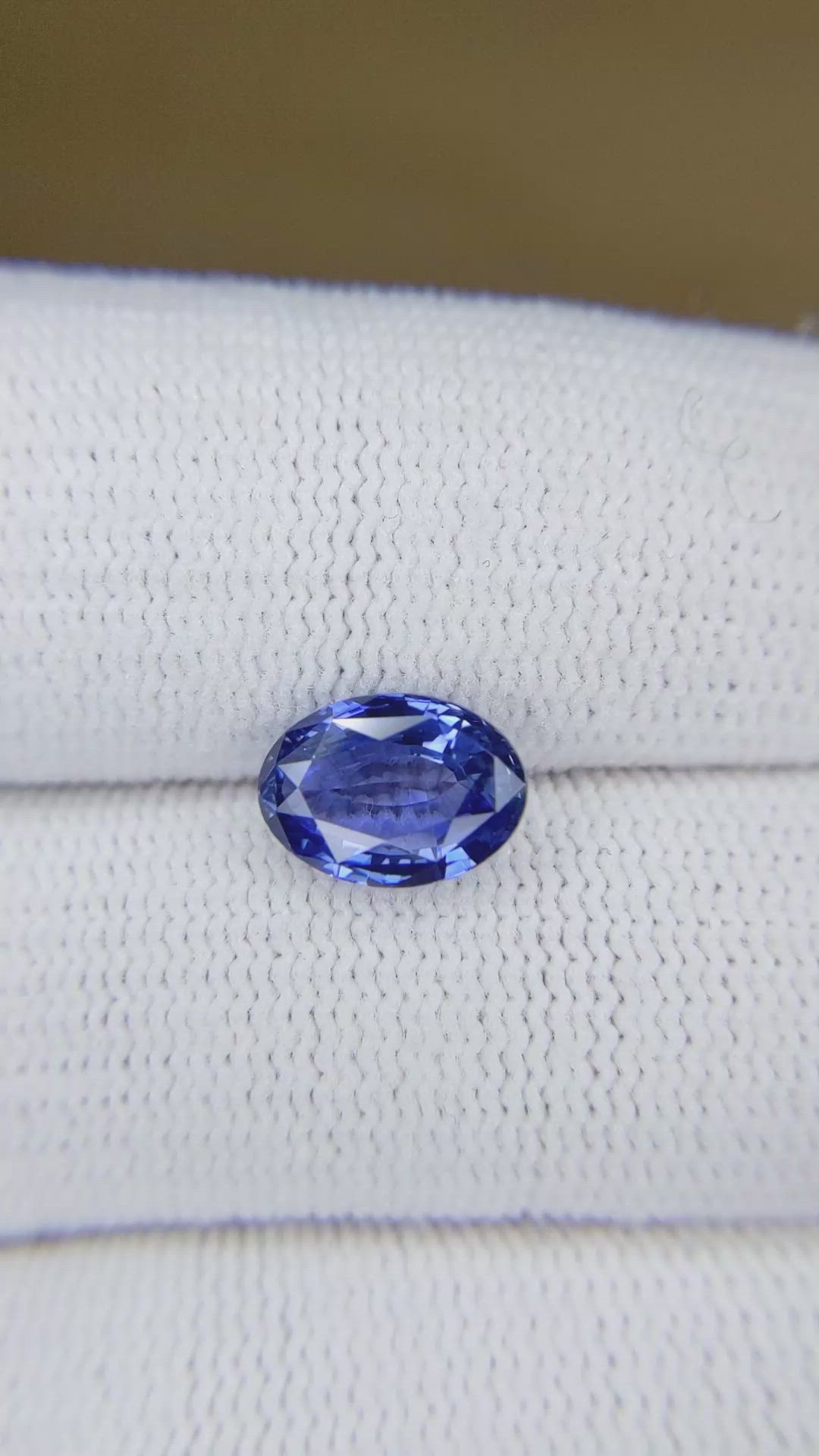2.34 Ct. Blue Sapphire from Ceylon (Sri Lanka) Size Video
