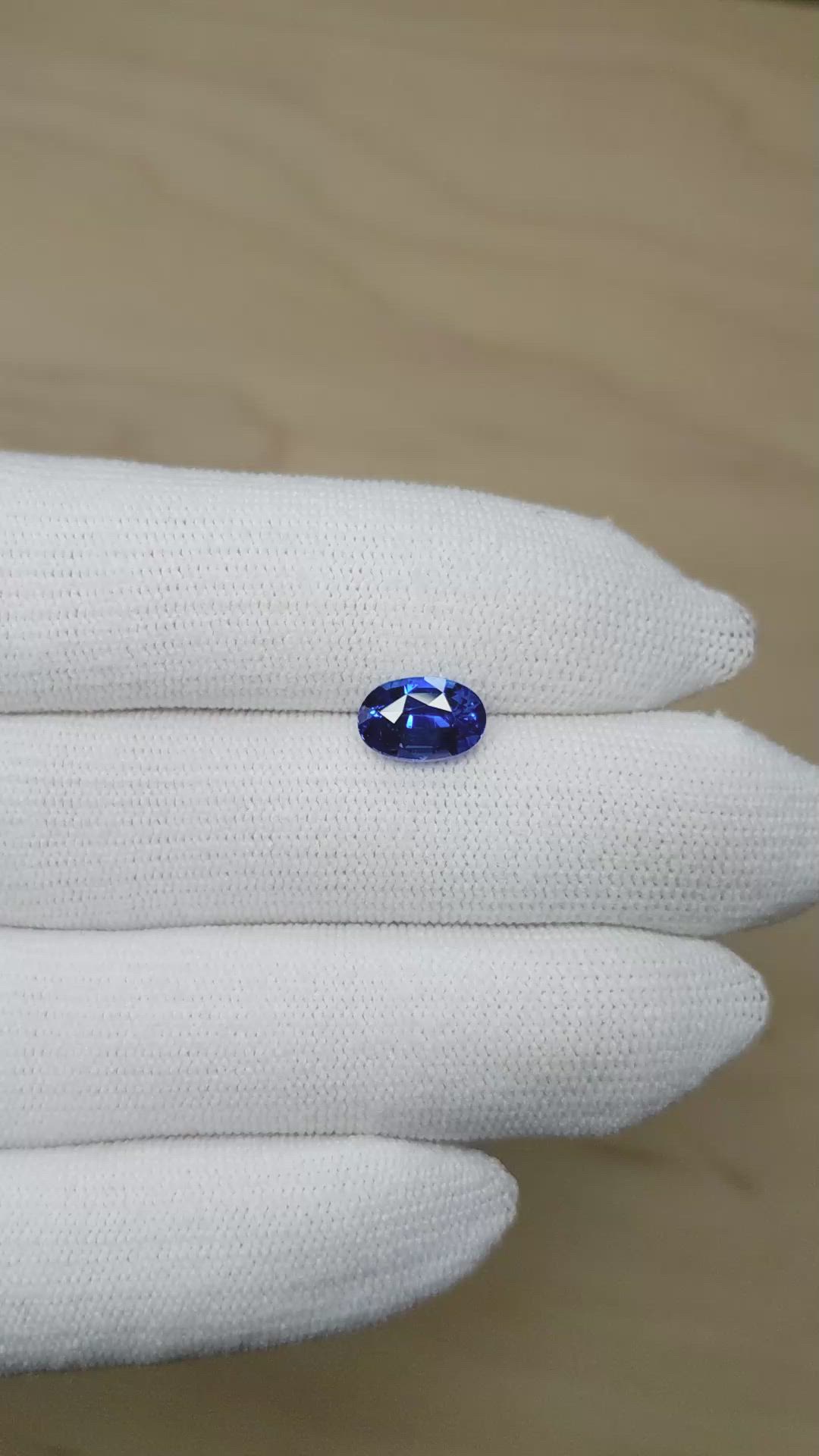 2.78 Ct. Blue Sapphire from Ceylon (Sri Lanka) Size Video
