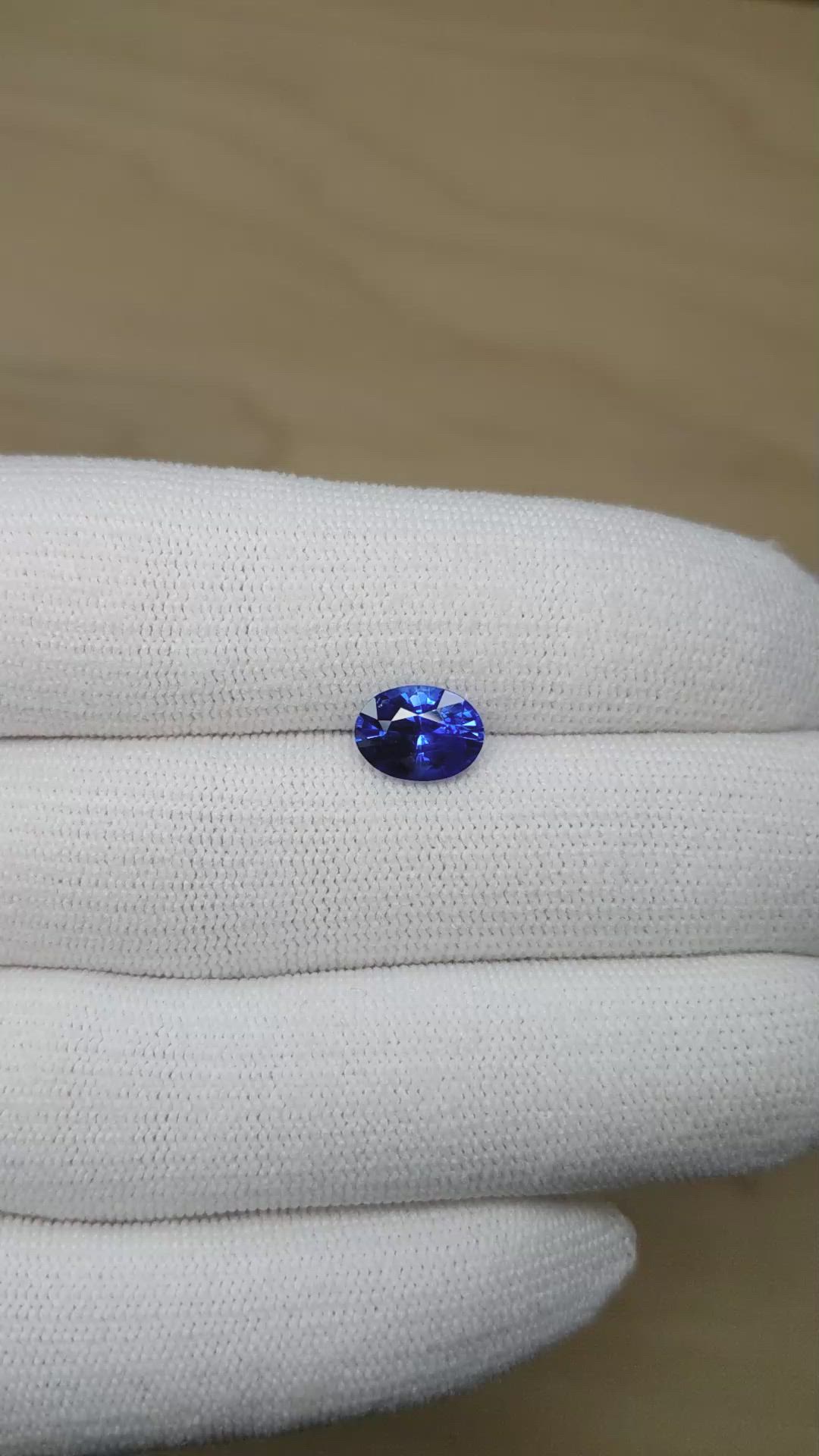 2.37 Ct. Blue Sapphire from Ceylon (Sri Lanka) Size Video