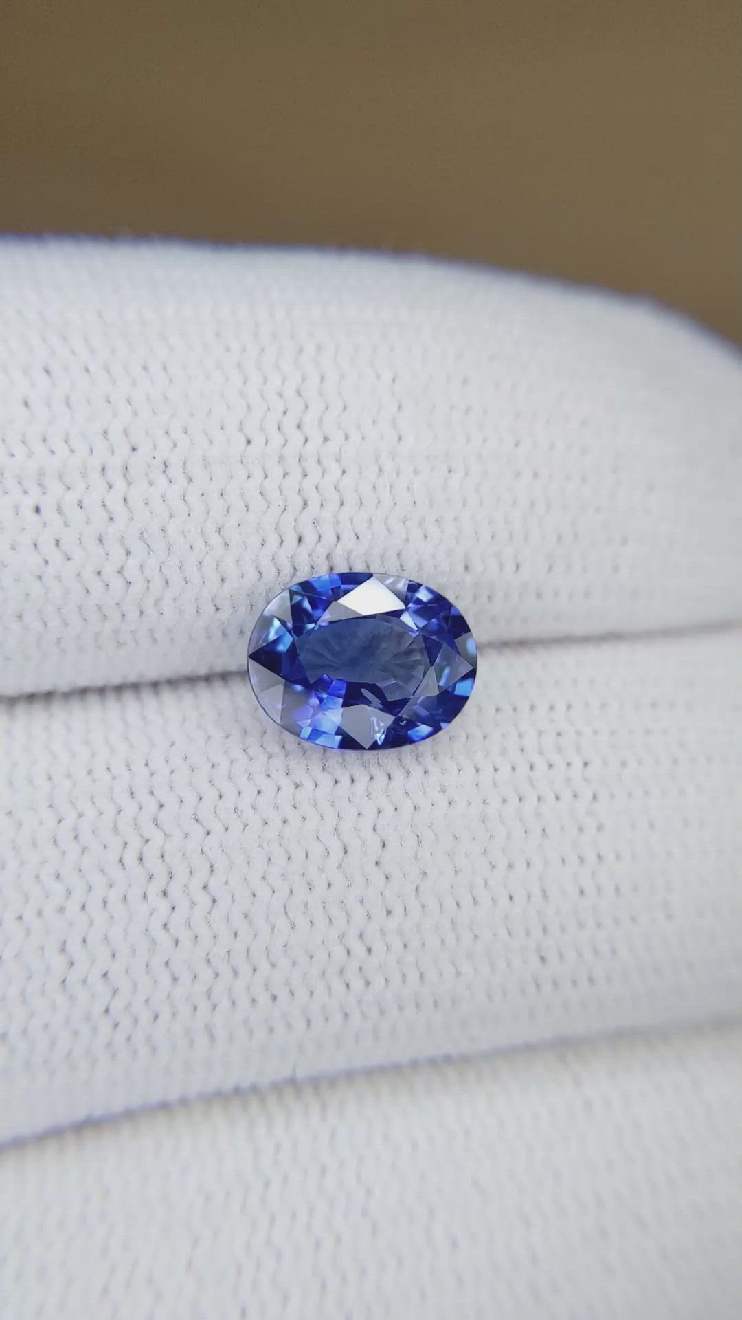 2.17 Ct. Blue Sapphire from Ceylon (Sri Lanka) Size Video
