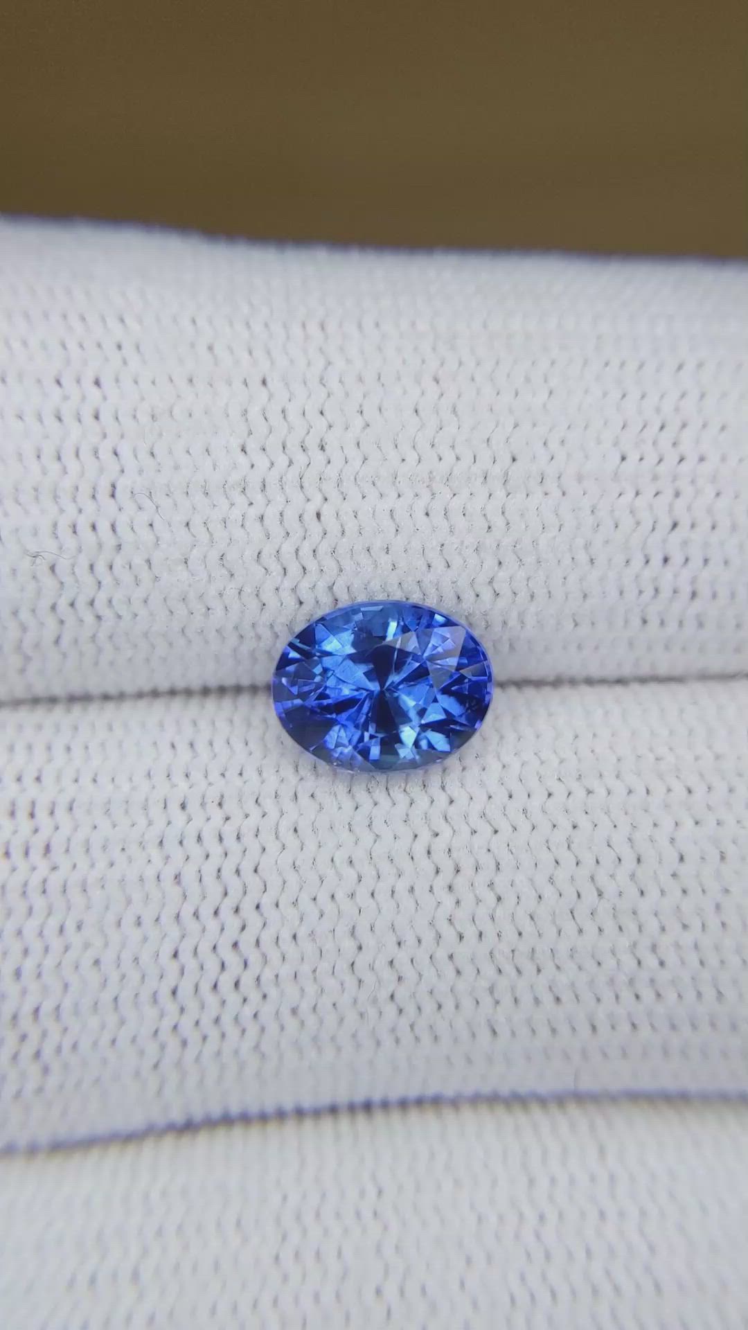 2.41 Ct. Blue Sapphire from Ceylon (Sri Lanka) Size Video