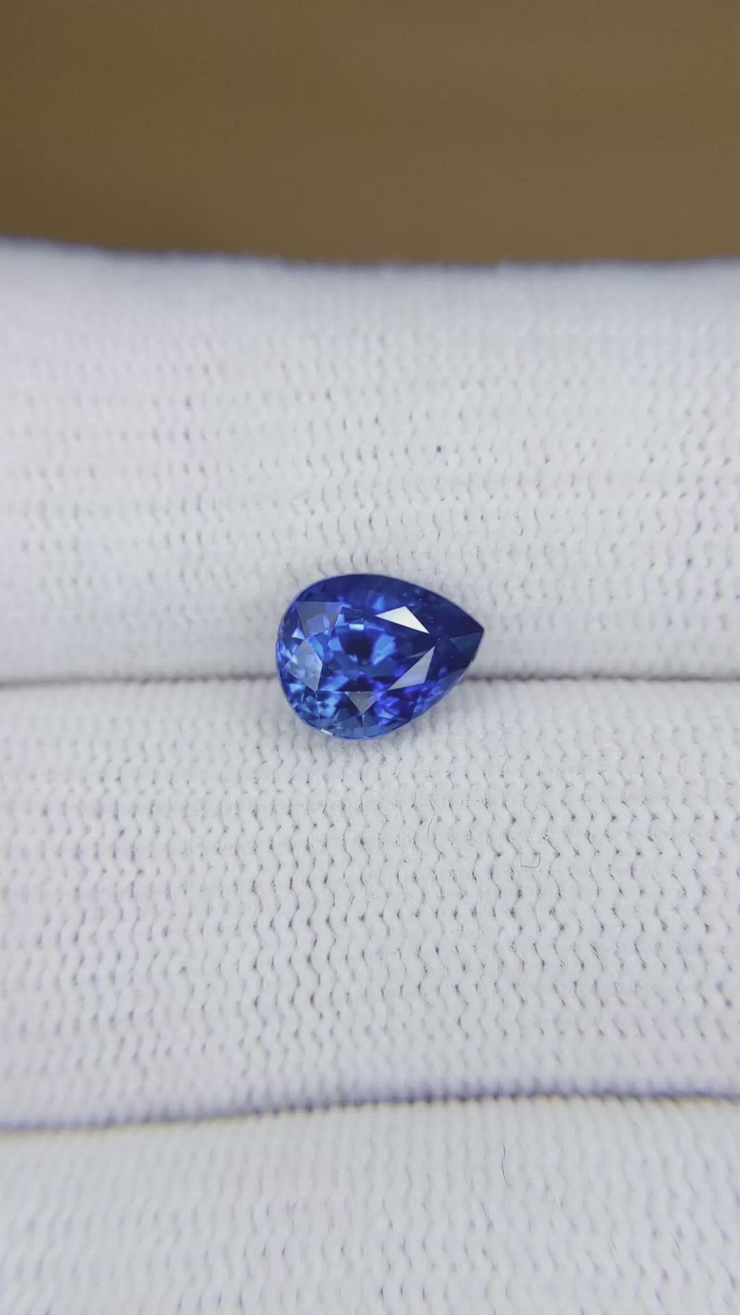 2.16 Ct. Blue Sapphire from Ceylon (Sri Lanka) Size Video