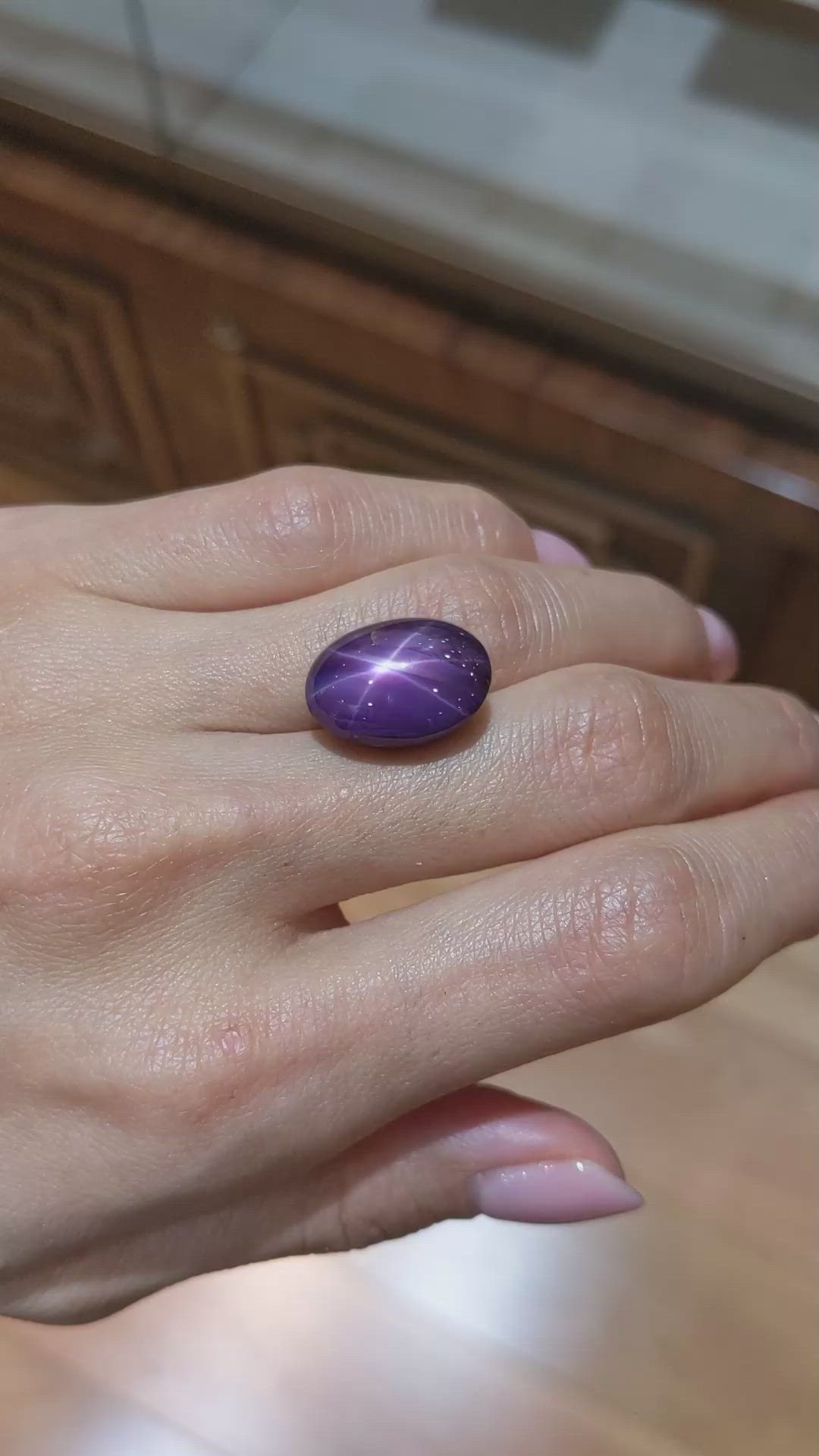 20.97 Ct. Purple Star Sapphire from Ceylon (Sri Lanka) Size Video