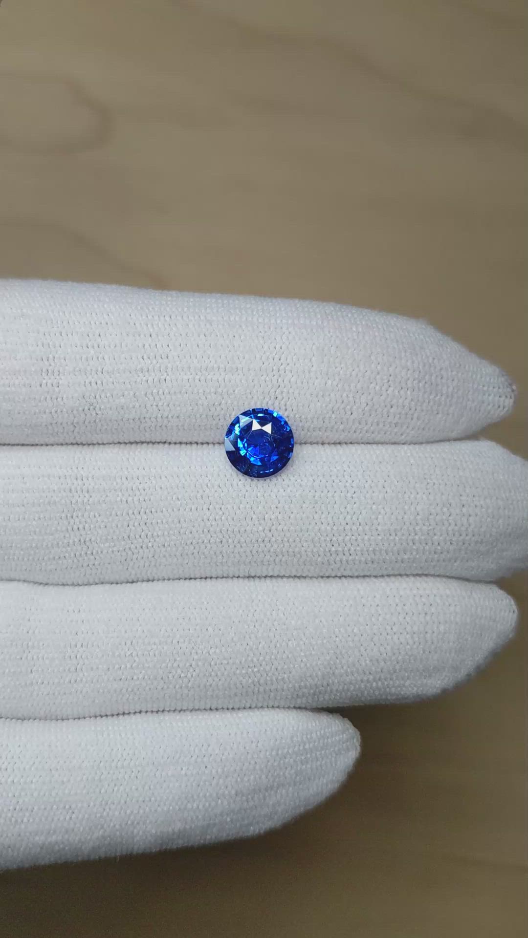 2.23 Ct. Blue Sapphire from Ceylon (Sri Lanka) Size Video