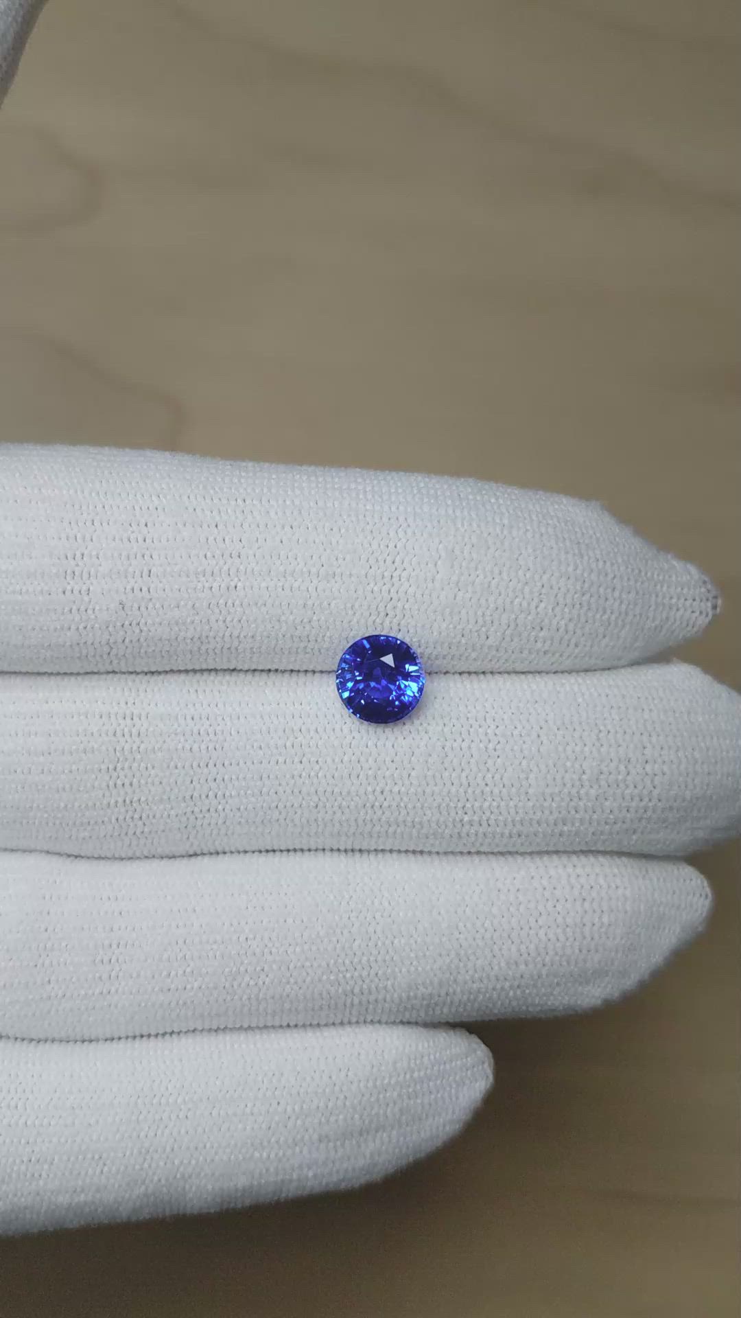 2.52 Ct. Blue Sapphire from Ceylon (Sri Lanka) Size Video