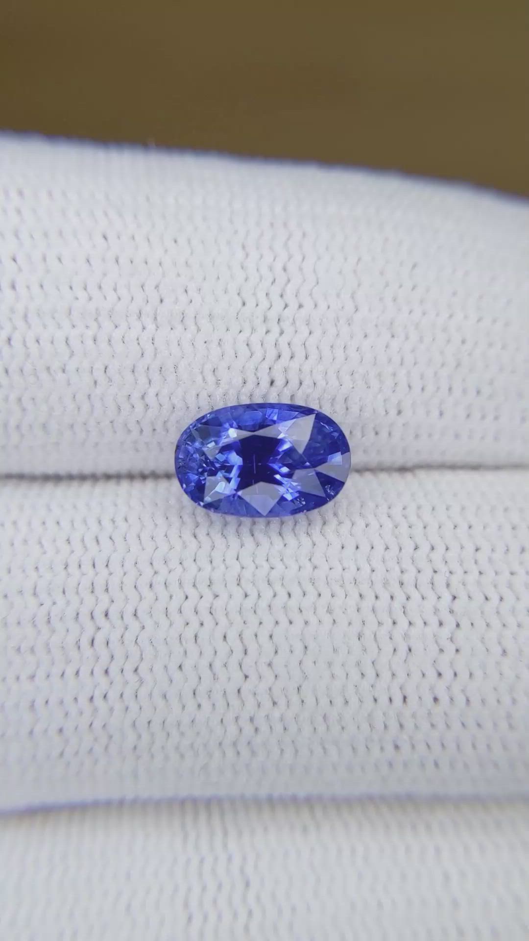 2.43 Ct. Blue Sapphire from Ceylon (Sri Lanka) Size Video