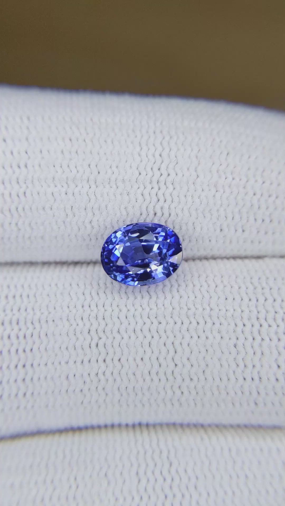 2.30 Ct. Blue Sapphire from Ceylon (Sri Lanka) Size Video