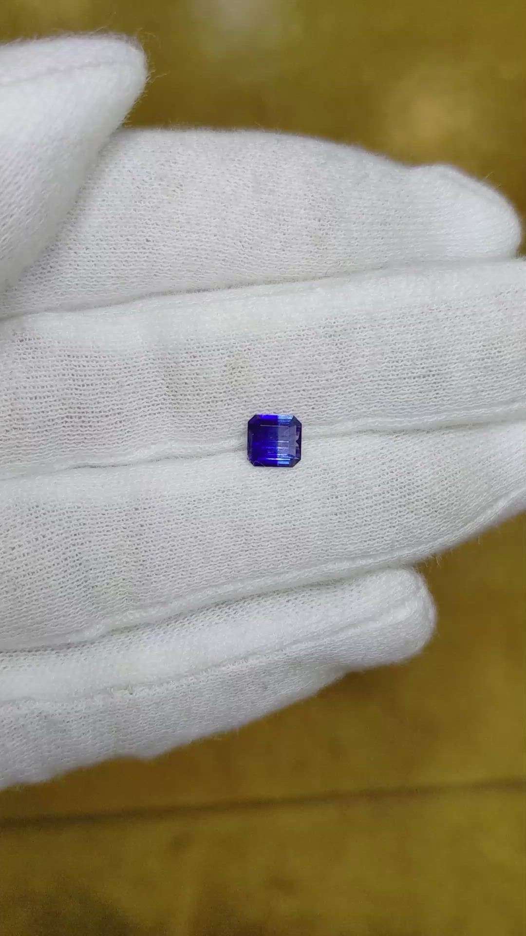 0.86 Ct. Sapphire from Ceylon (Sri Lanka) Size Video