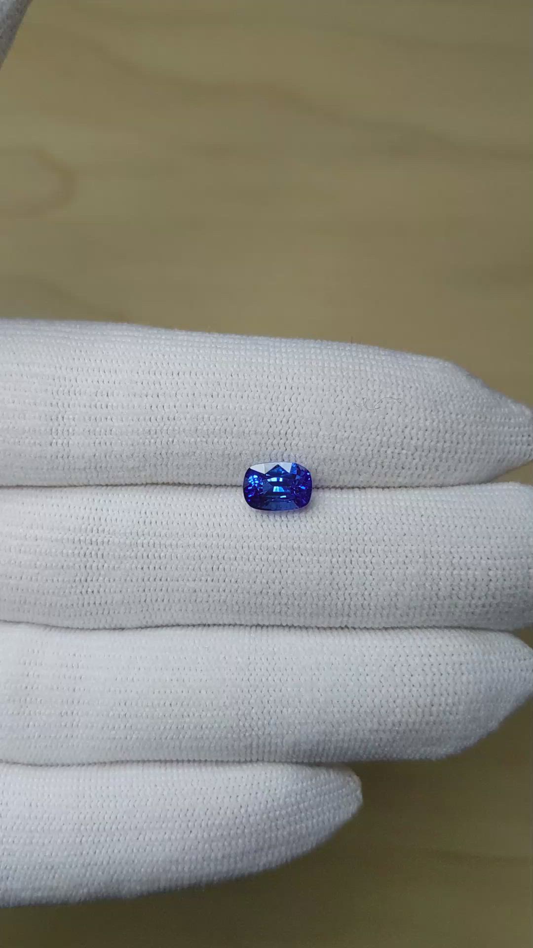 2.23 Ct. Blue Sapphire from Ceylon (Sri Lanka) Size Video