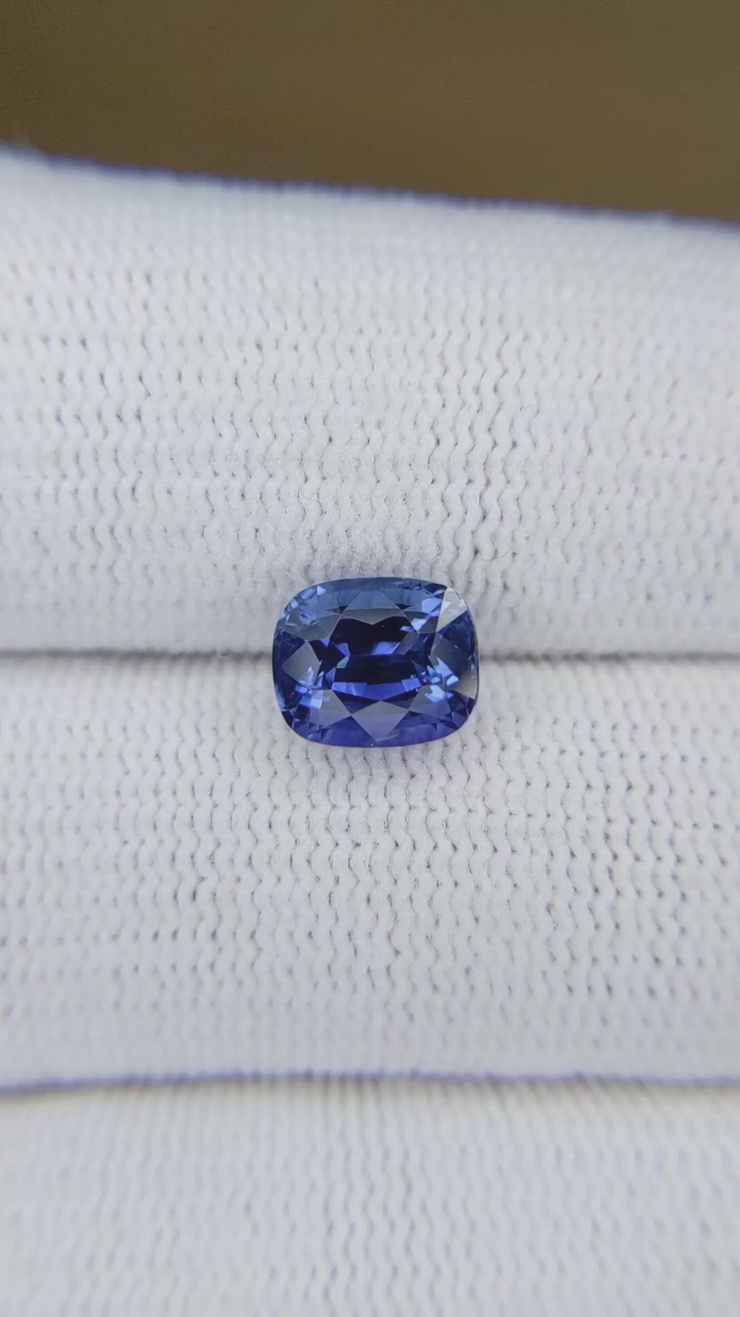 2.52 Ct. Blue Sapphire from Ceylon (Sri Lanka) Size Video