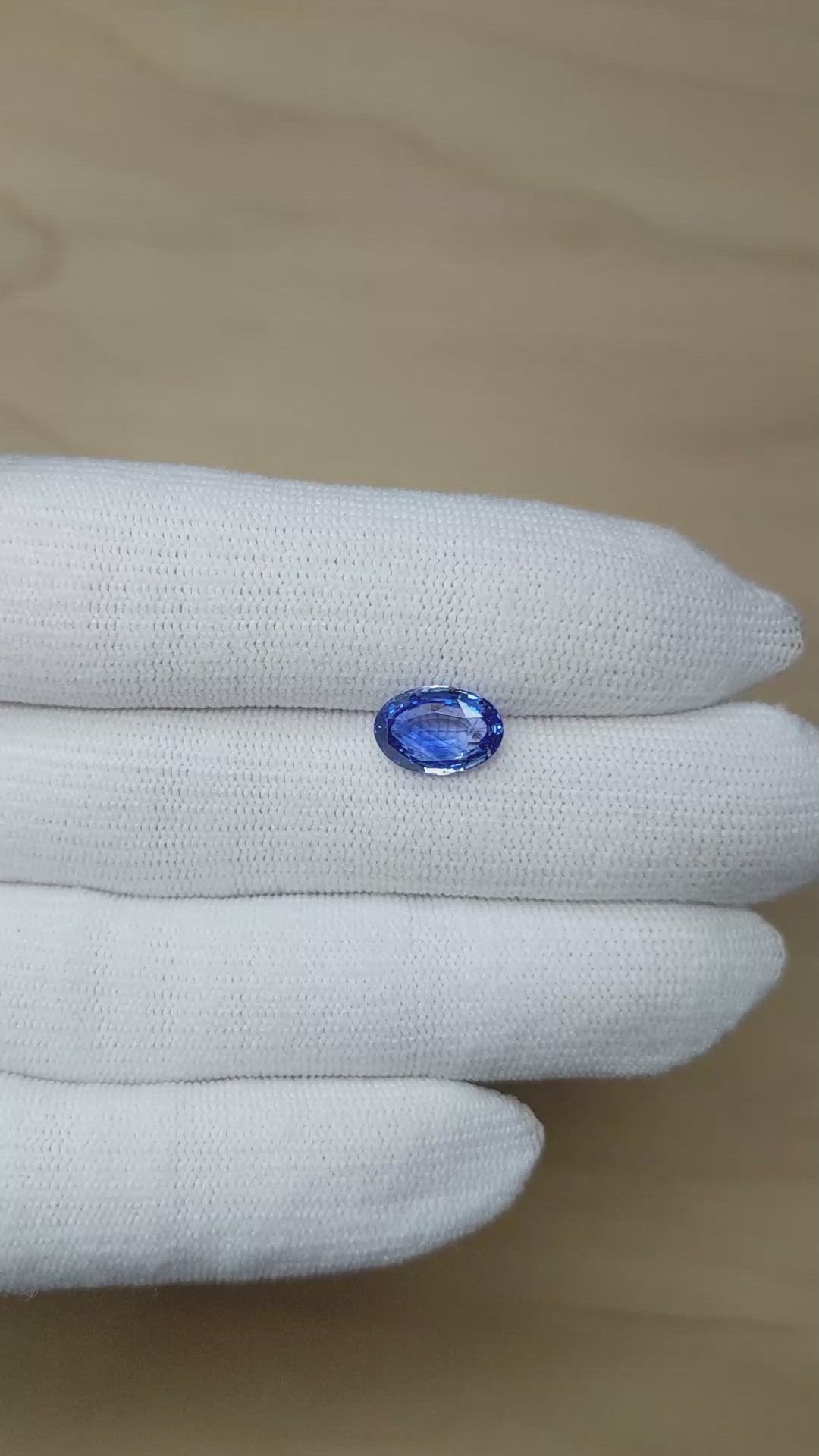 2.96 Ct. Blue Sapphire from Ceylon (Sri Lanka) Size Video