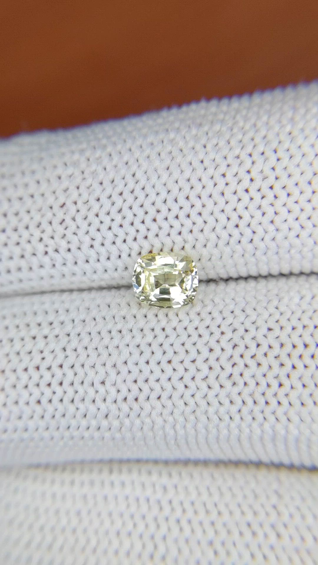 1.00 Ct. Yellow Sapphire from Ceylon (Sri Lanka) Size Video