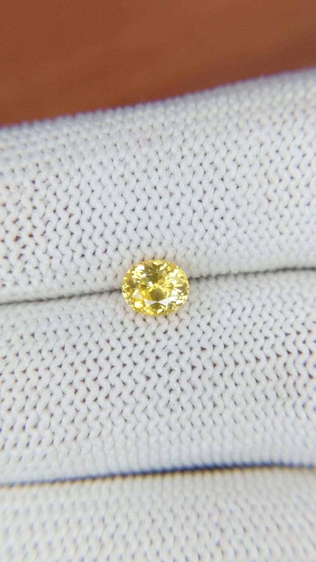 0.82 Ct. Yellow Sapphire from Ceylon (Sri Lanka) Size Video
