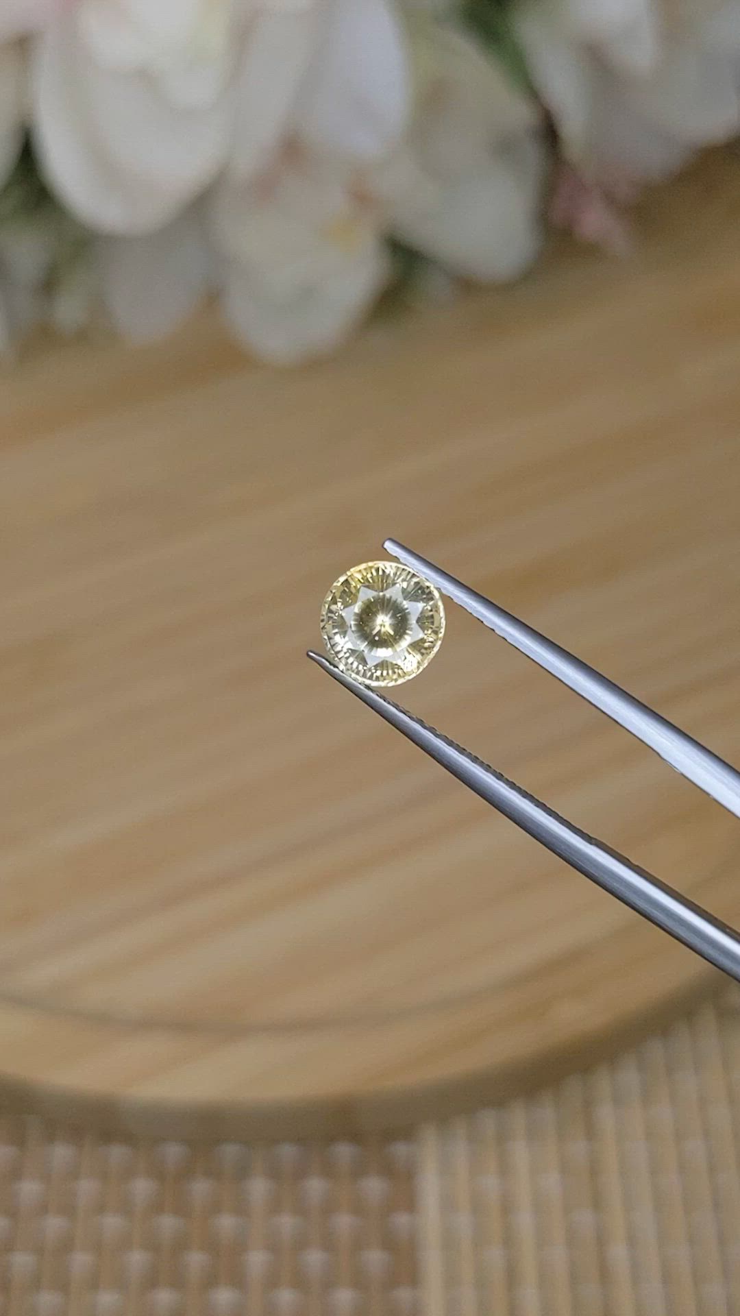2.07 Ct. Yellow Sapphire from Ceylon (Sri Lanka) Size Video