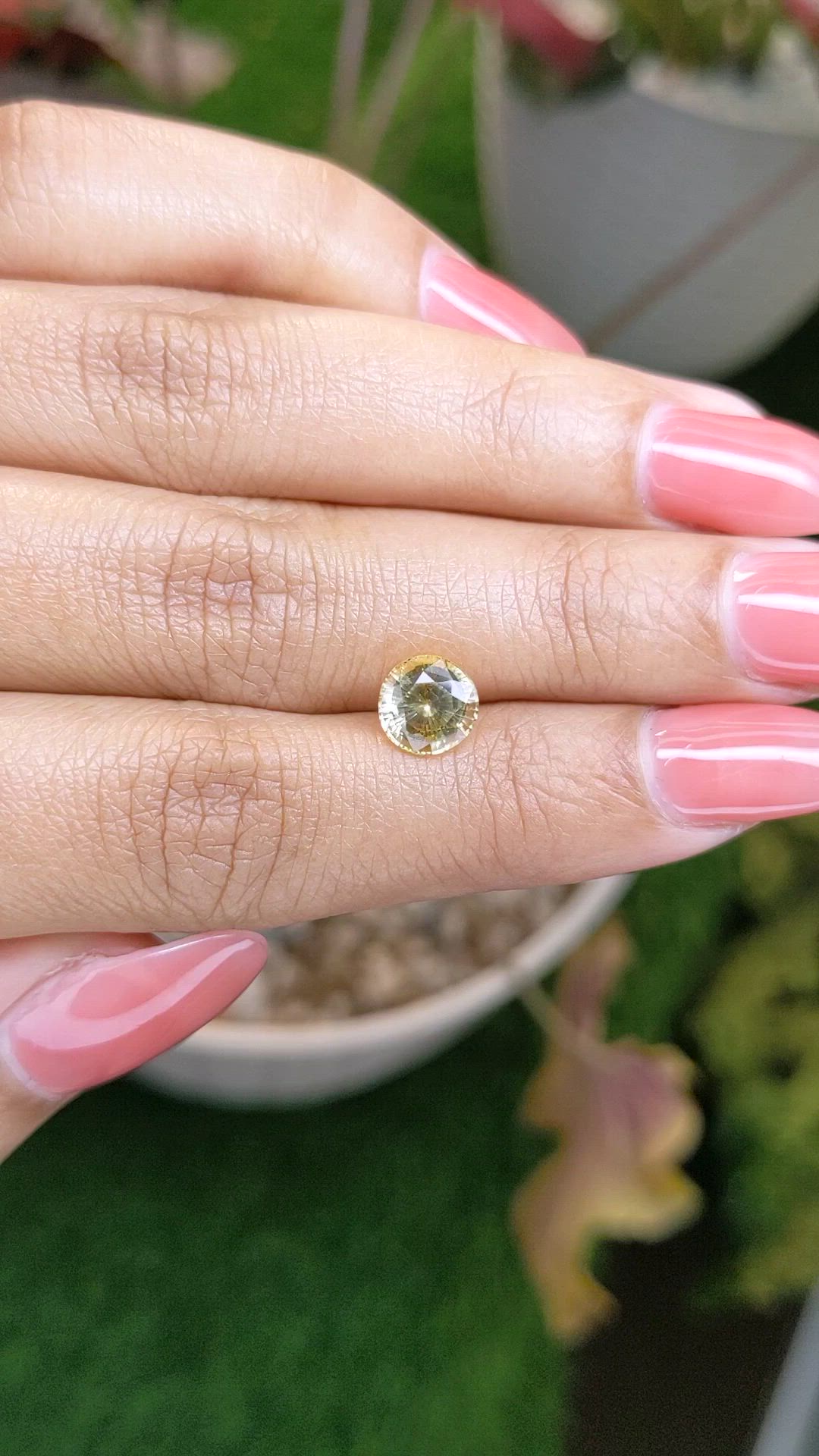 2.07 Ct. Yellow Sapphire from Ceylon (Sri Lanka) Size Video