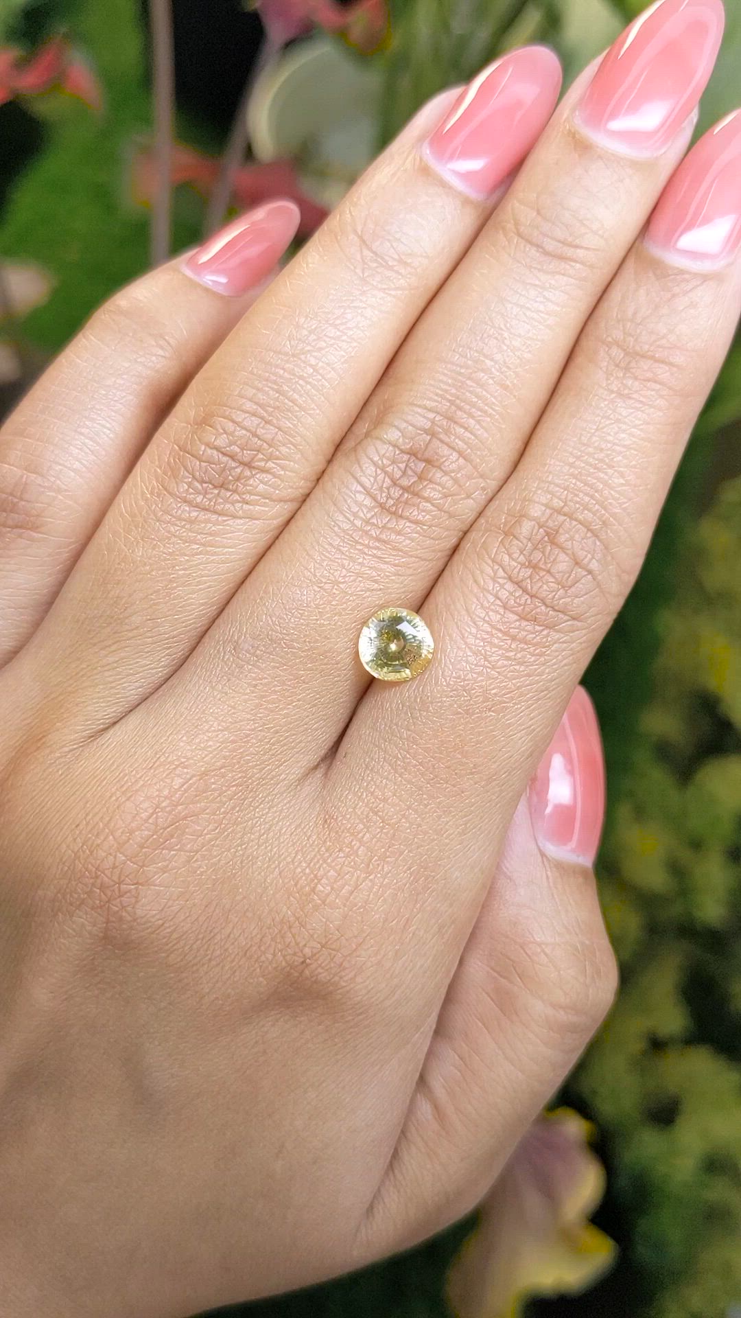 2.07 Ct. Yellow Sapphire from Ceylon (Sri Lanka) Size Video
