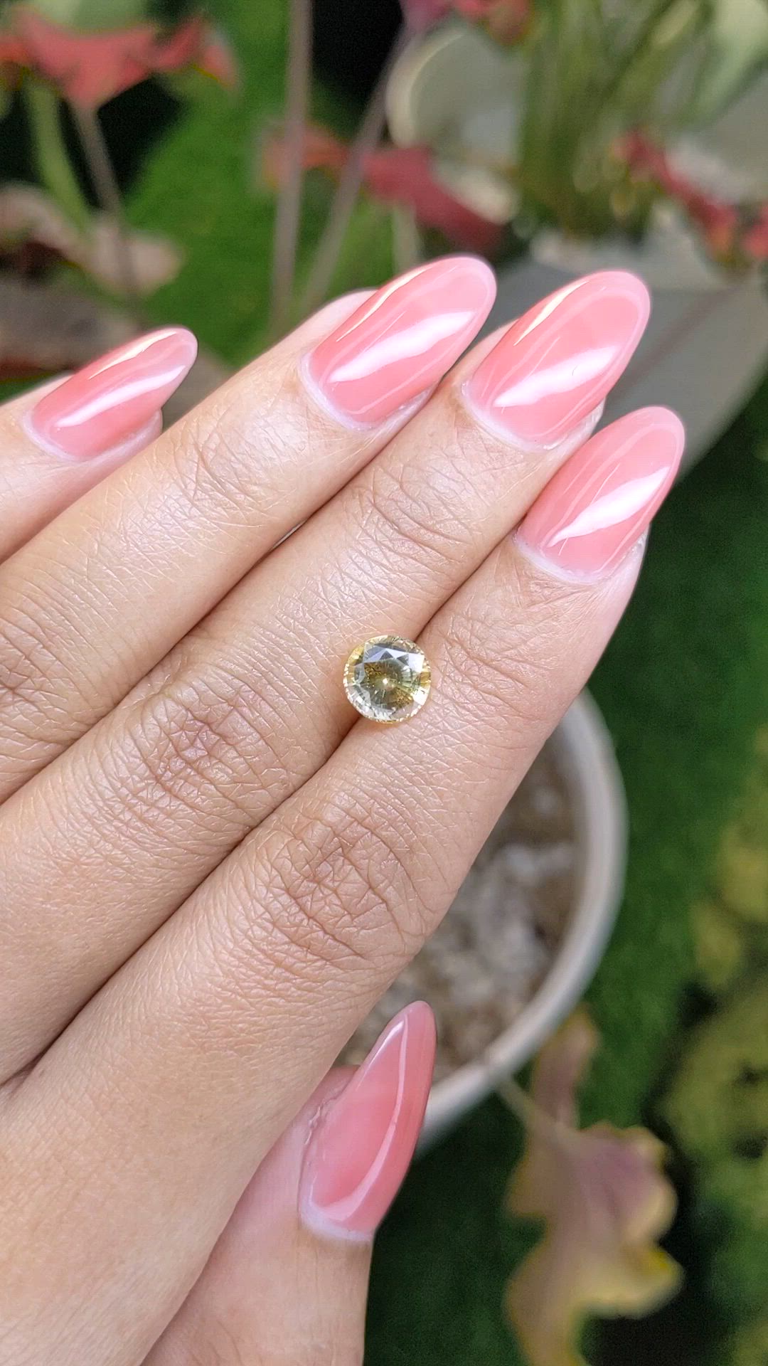 2.07 Ct. Yellow Sapphire from Ceylon (Sri Lanka) Size Video