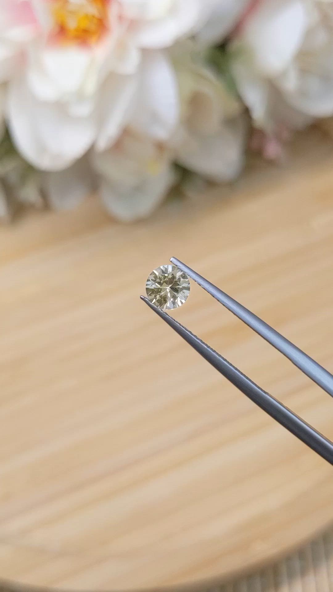 0.79 Ct. Yellow Sapphire from Ceylon (Sri Lanka) Size Video