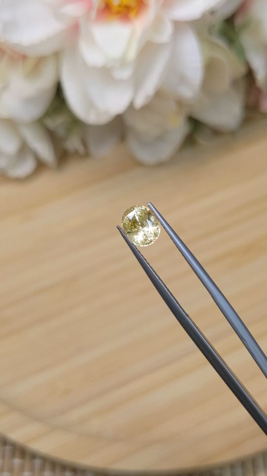 1.64 Ct. Yellow Sapphire from Ceylon (Sri Lanka) Size Video