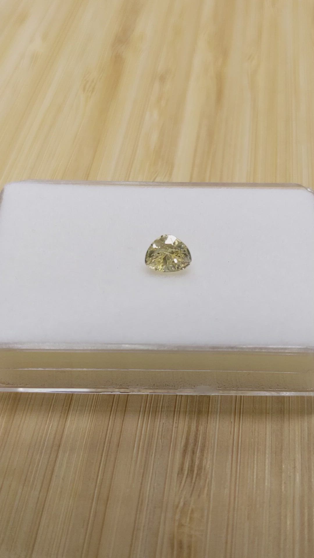 1.23 Ct. Yellow Sapphire from Ceylon (Sri Lanka) Size Video