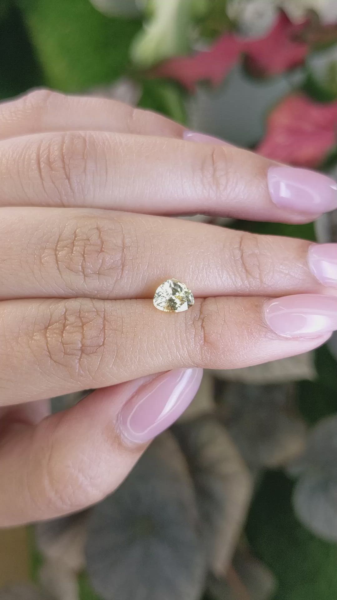 1.23 Ct. Yellow Sapphire from Ceylon (Sri Lanka) Size Video