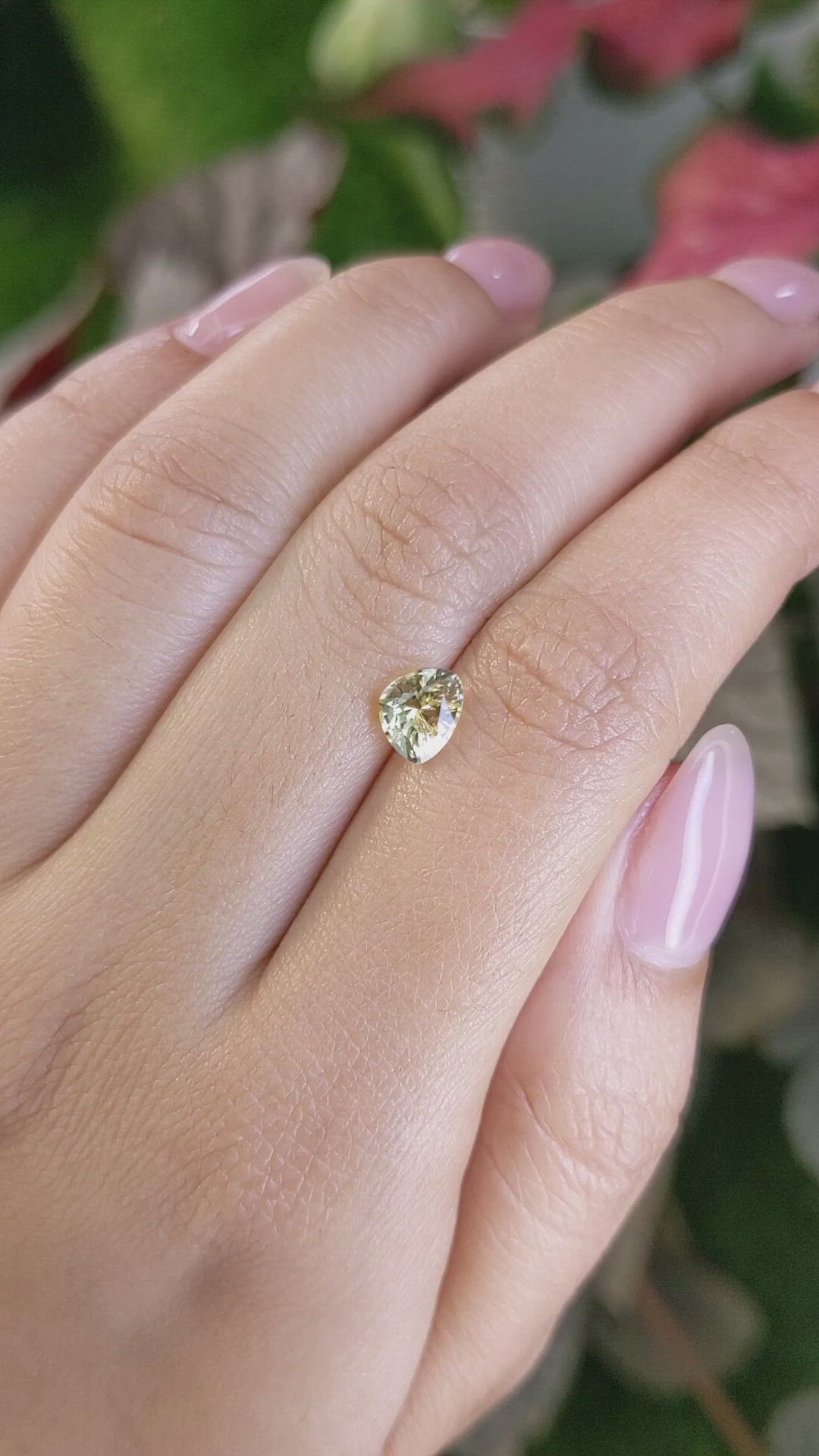 1.23 Ct. Yellow Sapphire from Ceylon (Sri Lanka) Size Video