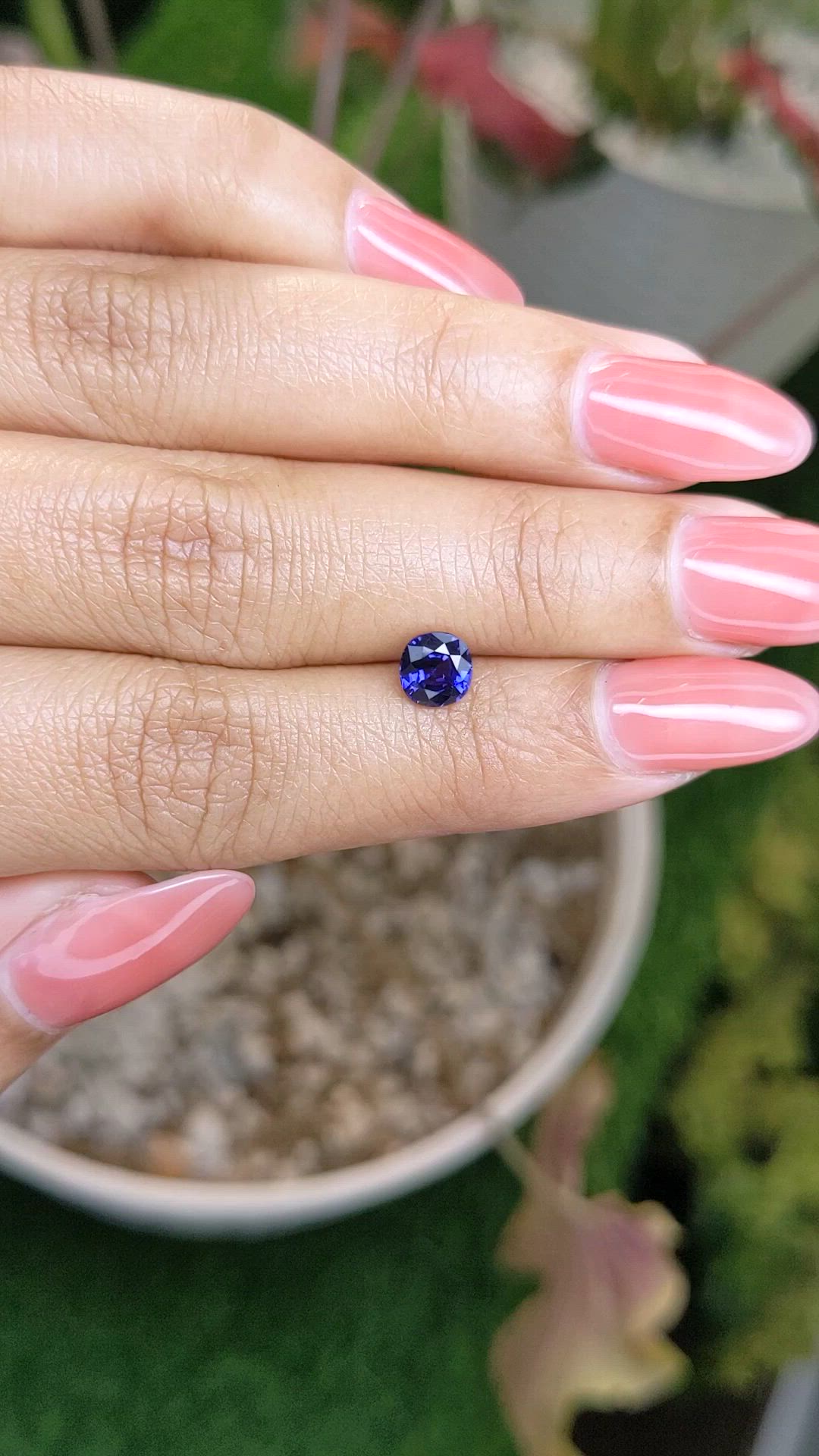 0.94 Ct. Color Change Sapphire from Ceylon (Sri Lanka) Size Video