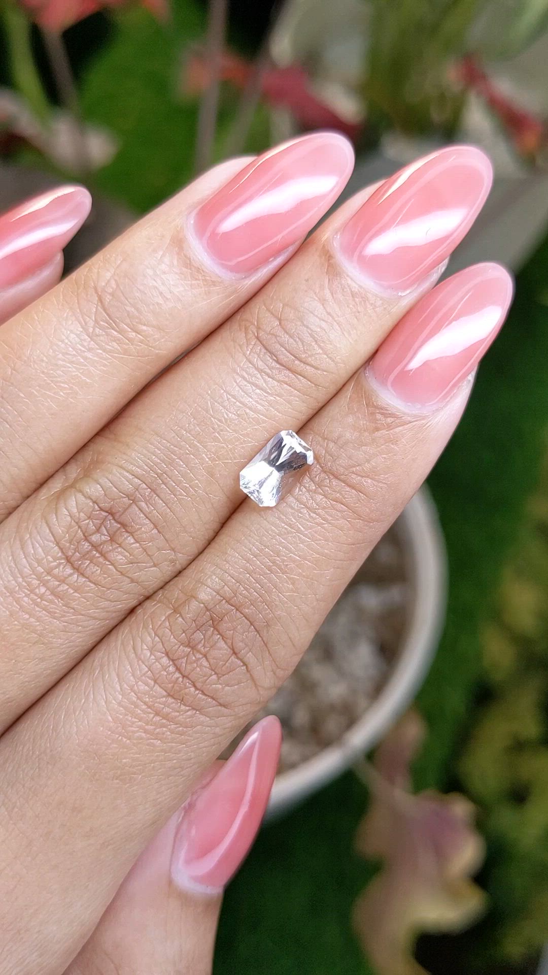 1.42 Ct. White Sapphire from Ceylon (Sri Lanka) Size Video