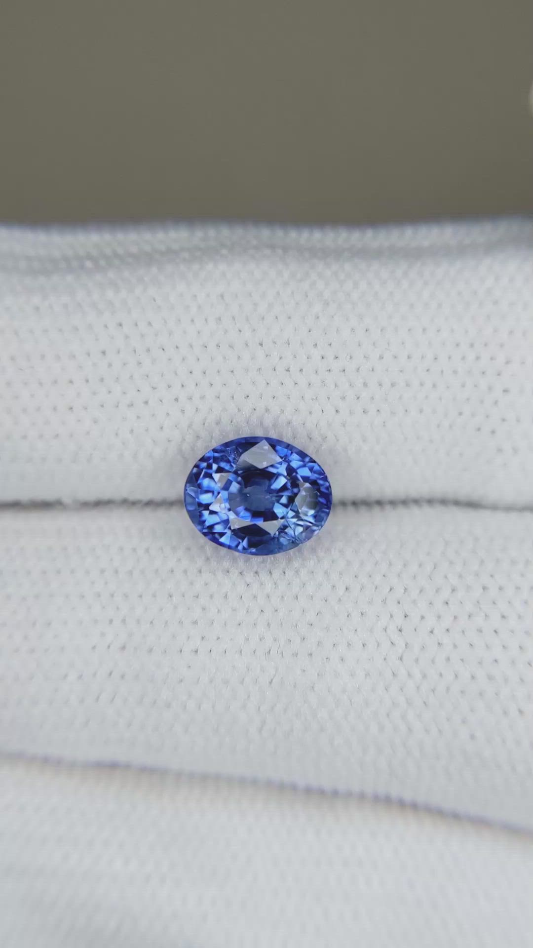 2.34 Ct. Blue Sapphire from Ceylon (Sri Lanka) Size Video