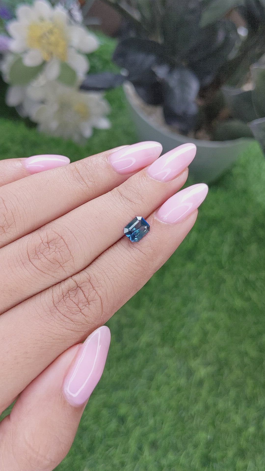1.01 Ct. Greenish Blue Sapphire from Ceylon (Sri Lanka) Size Video