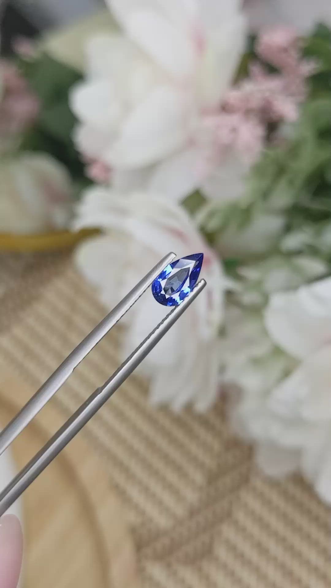 0.85 Ct. Blue Sapphire from Ceylon (Sri Lanka) Size Video