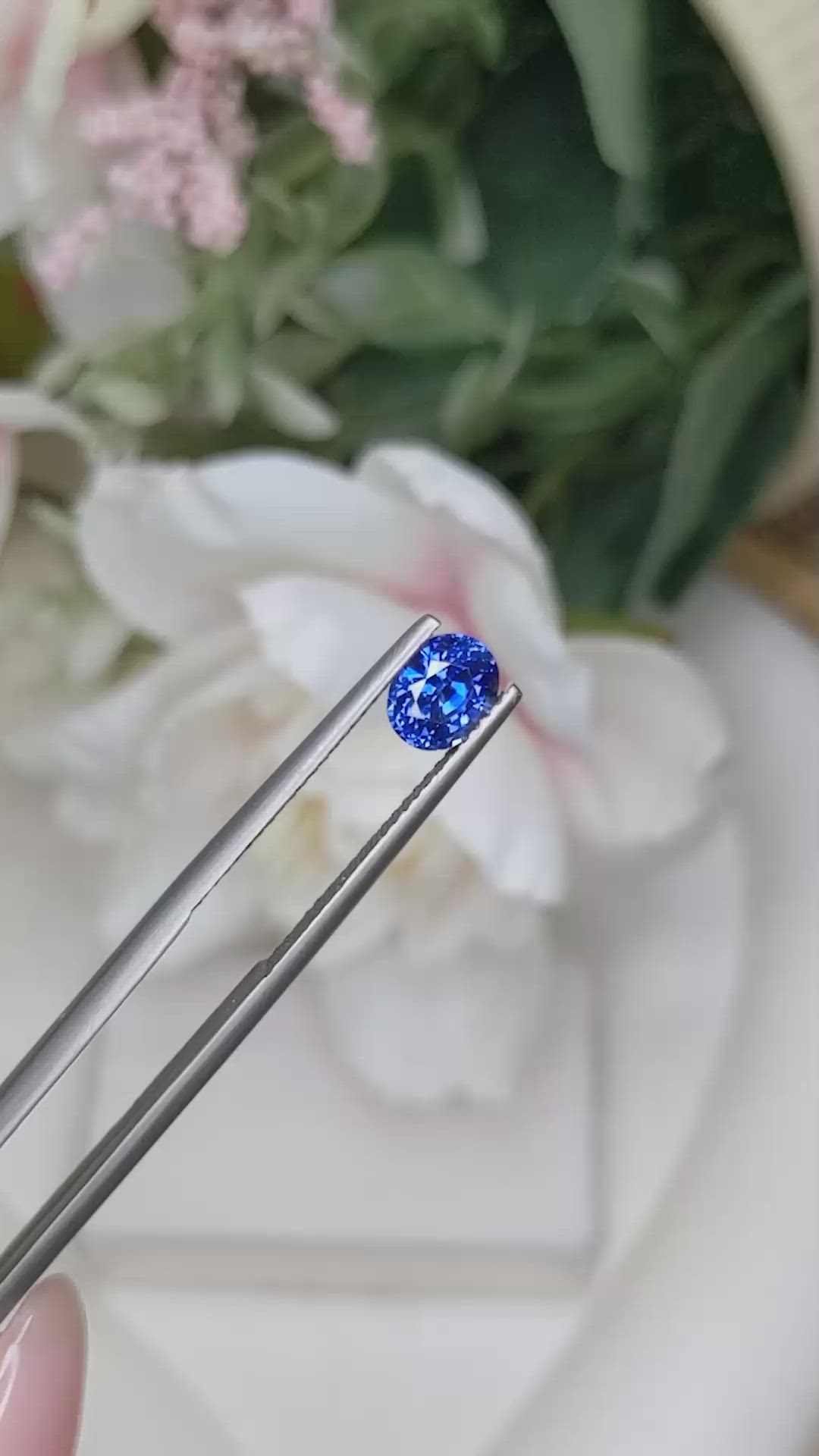 1.37 Ct. Blue Sapphire from Ceylon (Sri Lanka) Size Video
