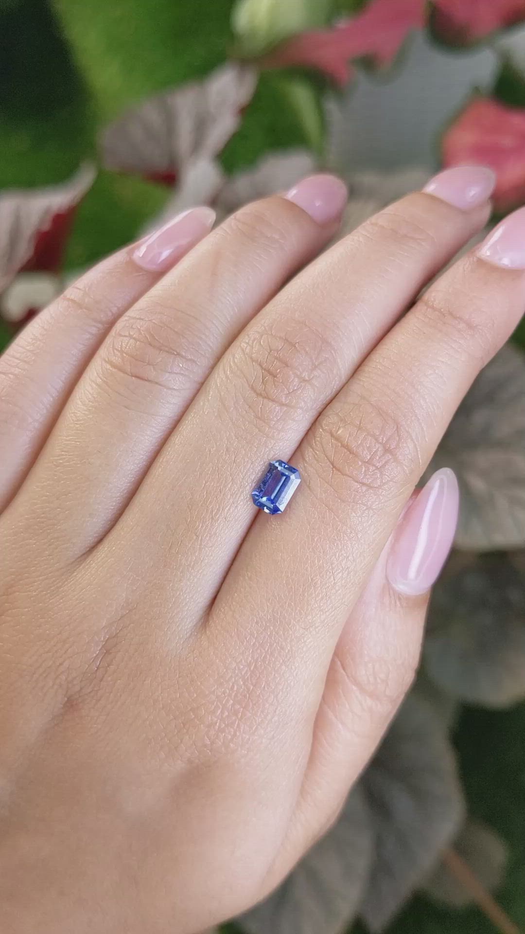 1.05 Ct. Blue Sapphire from Ceylon (Sri Lanka) Size Video
