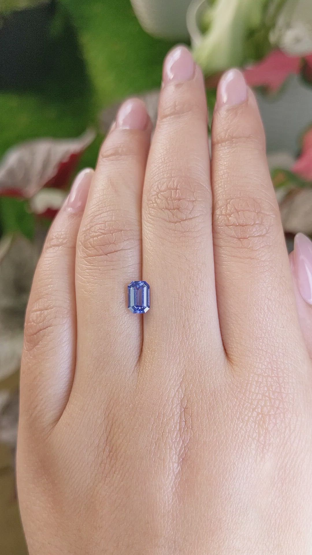 1.00 Ct. Blue Sapphire from Ceylon (Sri Lanka) Size Video